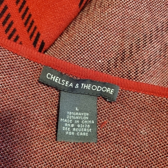 Chelsea & Theodore Plaid Print Sweater Size Large, Business Casual - Picture 7 of 9